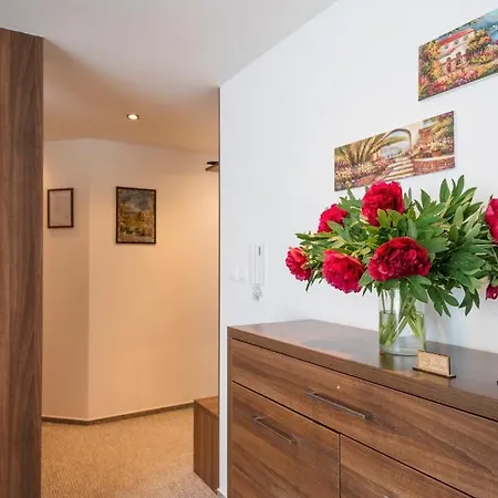 Casa de hóspedes Troja 2*