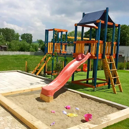 Casa de hóspedes Troja 2*